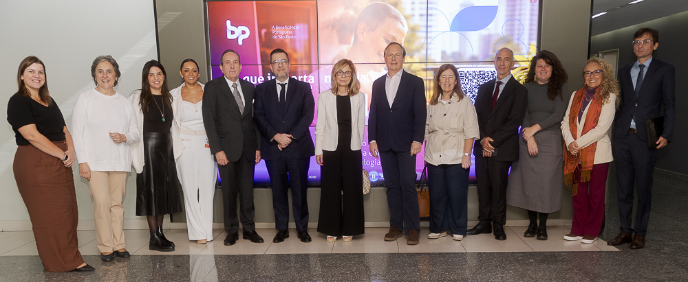 A BP - A Beneficência Portuguesa de São Paulo recebeu, nesta segunda-feira (8), a ministra da Saúde de Portugal, Dra. Ana Paula Martins, a embaixadora de Portugal no Brasil, Dra. Isabel Brilhante Pedrosa, o cônsul-geral de Portugal em São Paulo, Dr. António Pedro Rodrigues da Silva, além de representantes do Programa das Nações Unidas para o Desenvolvimento (PNUD) e da Fundação Novartis, em uma agenda dedicada à troca de experiências e à construção de novas oportunidades de cooperação em saúde.